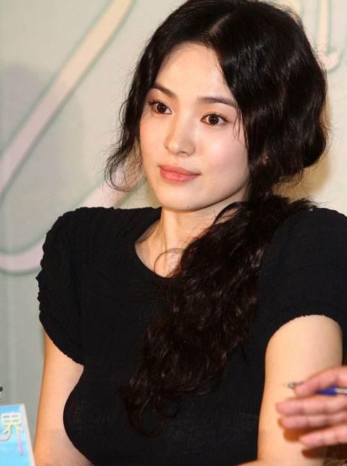 宋慧乔韩国最新爆料,揭秘她的私生活与事业新动向 第1张 宋慧乔韩国最新爆料,揭秘她的私生活与事业新动向 第1张